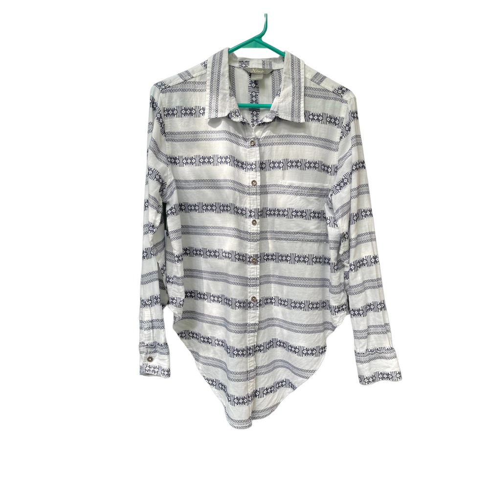 Natural Reflections Medium button up shirt‎